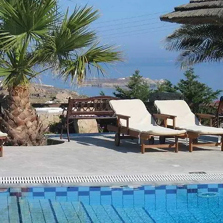 Hotel Giannoulaki 4*