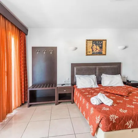 Giannoulaki Hotel 4*