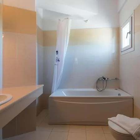 Hotel Giannoulaki 4*